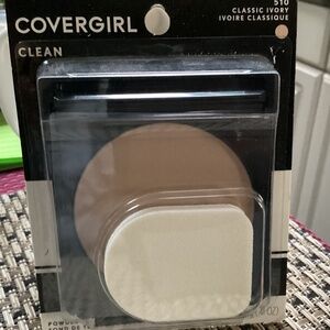 Covergirl Clean Powder Foundation for Natural Skin NEW 510 Classic Ivory